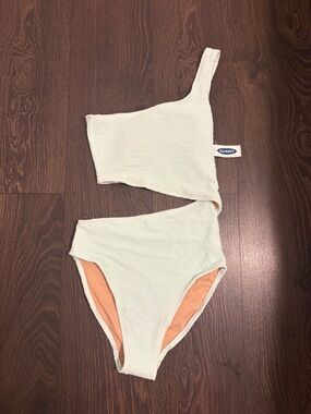 NWT- Bathing suit with cut out